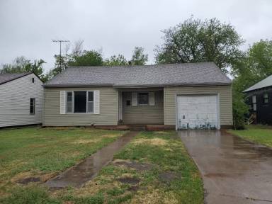Main picture of 726 N 14th St