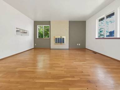 Main picture of 14608 SE 19th Pl