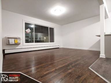 Main picture of 6002 N Winthrop Ave