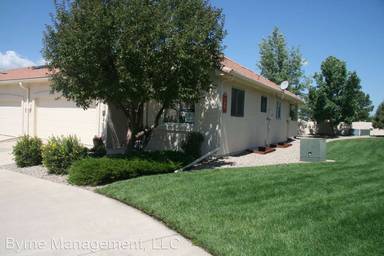Main picture of 12 Luxury Ln