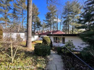 Main picture of 21 Autumn St