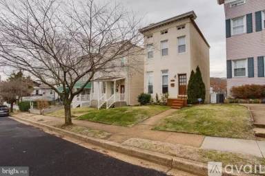 Main picture of 2007 Girard Ave