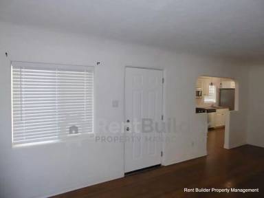 Main picture of 4812 Crest Ave SE