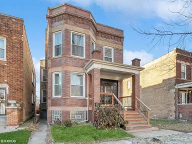 Main picture of 6744 S Saint Lawrence Ave