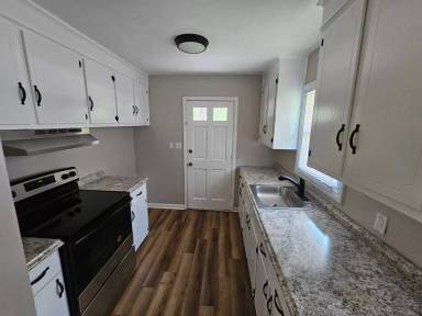 Main picture of 3801 Water St