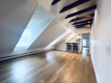 Main picture of 611 Ten Rod Rd