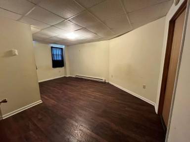 Main picture of 122 Maple St