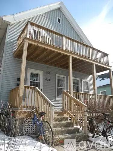 Main picture of 421 Grand Ave