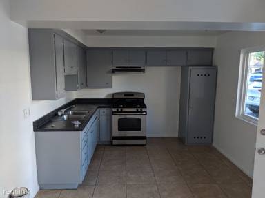 Main picture of 7828 Pearle St