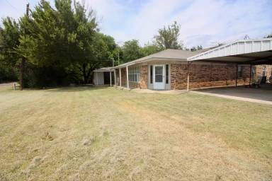 Main picture of 8776 FM 920