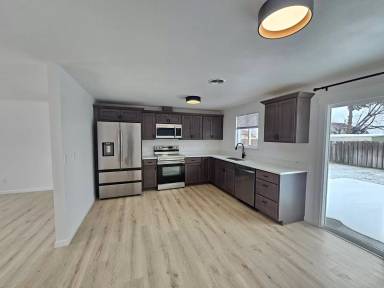 Main picture of 1804 S Turnagin Pl