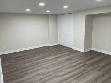 Main picture of 6243 W Montrose Ave