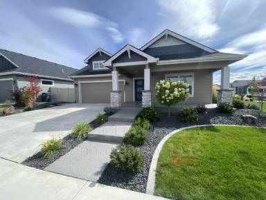 Main picture of 6888 N Proust Dr