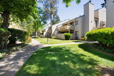Main picture of 2280 Hurley Way