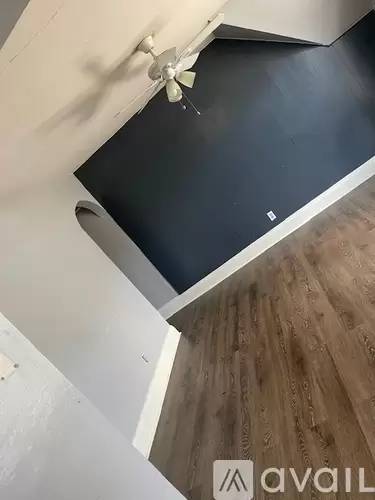 Main picture of 300 Gold St