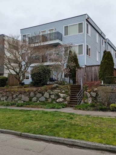 Main picture of 2316 44th Ave SW