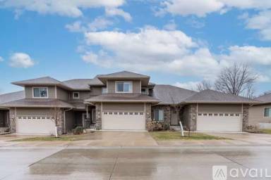 Main picture of 17 Holiday Ridge Ln