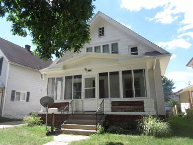 Main picture of 1031 Tamarack Ave NW