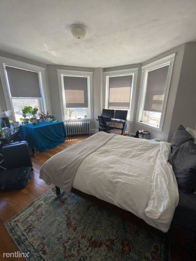 Main picture of 1082 Commonwealth Ave