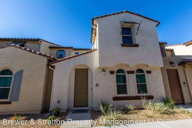 Main picture of Paseo Vista Village