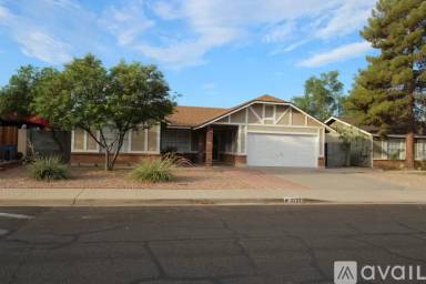 Main picture of 3731 E Hampton Ave