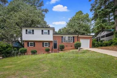 Main picture of 1924 Ashton Rd