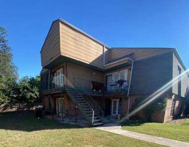 Main picture of 605 W San Antonio St