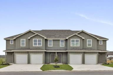 Main picture of 124 Marigold Pl