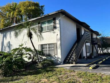 Main picture of 2411 W Stroud Ave