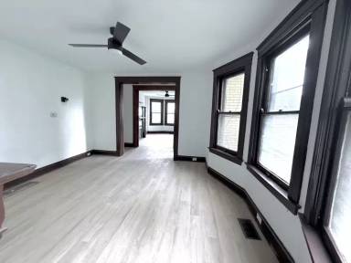 Main picture of 2241 Burnet Ave