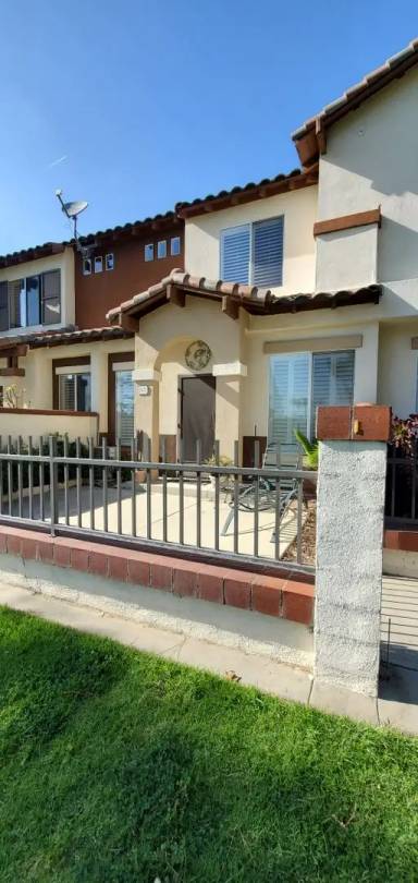 Main picture of 2422 Sunningdale Dr