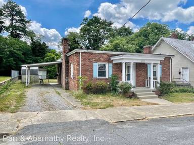 Main picture of 3217 Main St