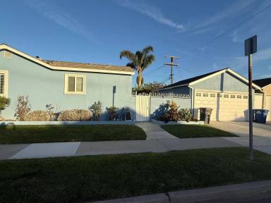 Main picture of 5480 W 121st St