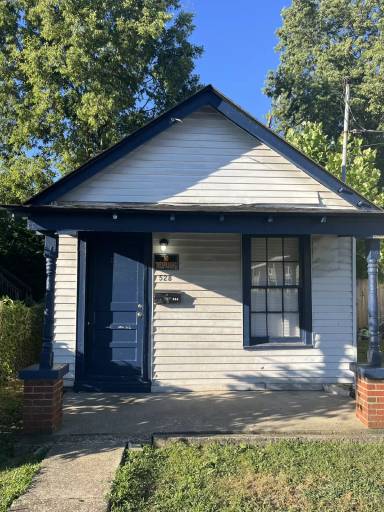 Main picture of 528 Michigan St