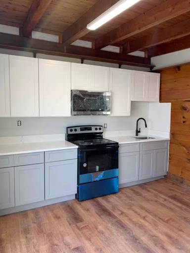 Main picture of 124 Johnson St