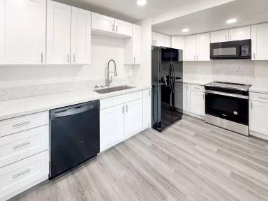 Main picture of 10767 San Diego Mission Rd