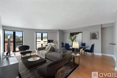Main picture of 350 W Belden Ave