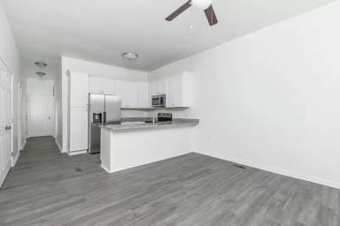 Main picture of 1301 W 27th St