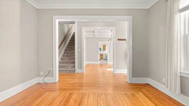 Main picture of 45 Euclid Ave