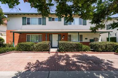 Main picture of 860 N Campus Ave
