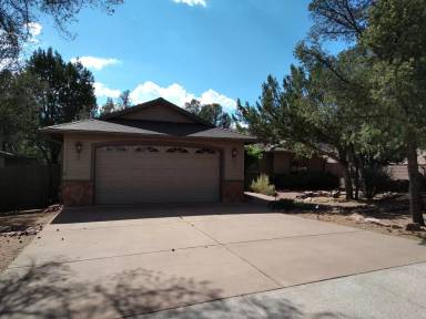 Main picture of 606 N Blue Spruce Rd