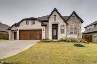 Main picture of 415 Tanglewood Dr