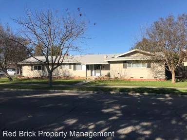 Main picture of 635 Brookdale Dr