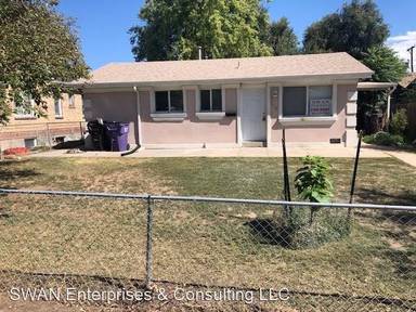 Main picture of 222 S Canosa Ct