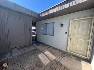 Main picture of 728 E 24th Pl