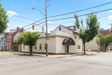 Main picture of 133 S 18th St