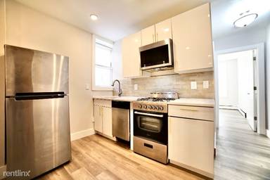 Main picture of 18 Wright Ave