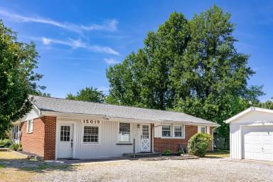 Main picture of 15019 Auburn Rd