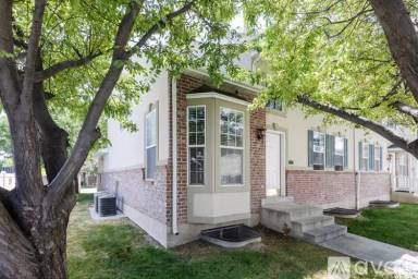 Main picture of 1040 N 130 W