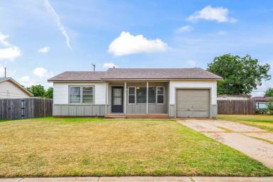 Main picture of 4815 9th St